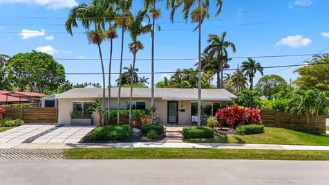 930 N 11th Court Hollywood FL 33019