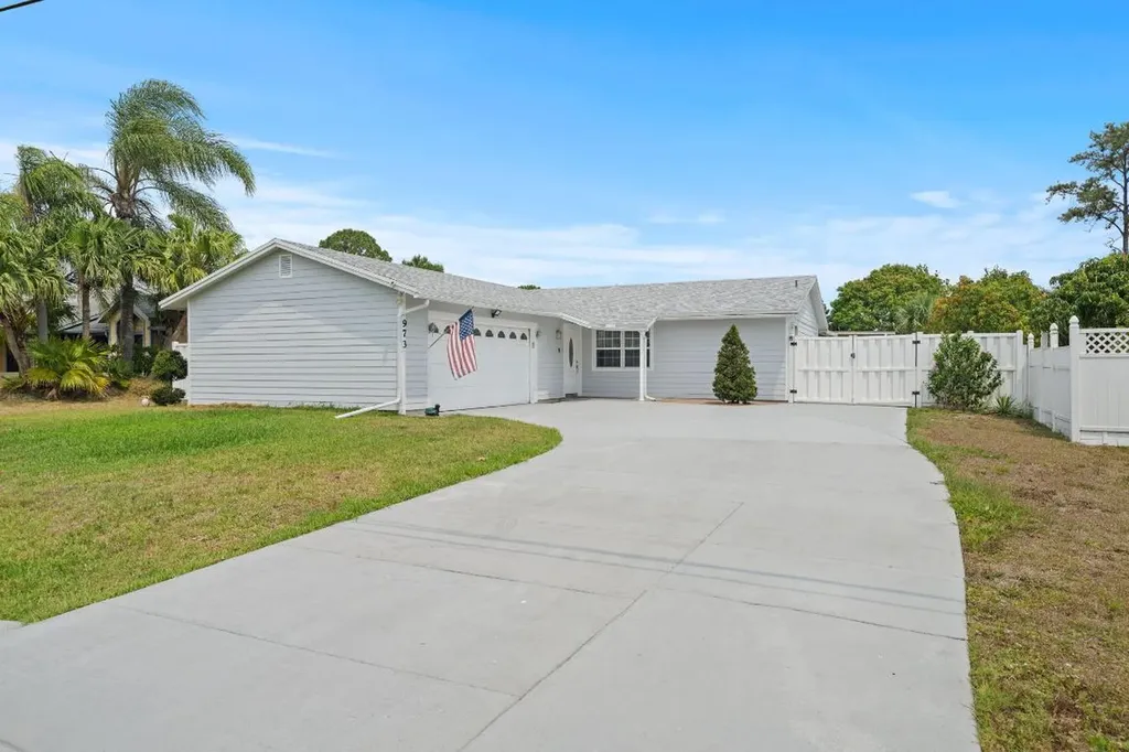 973 SW Jaslo Avenue Port St Lucie FL 34953