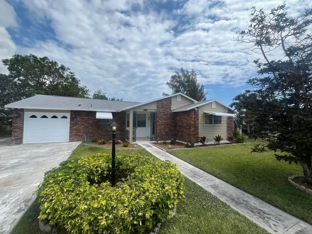 600 W 37th Street Riviera Beach FL 33404