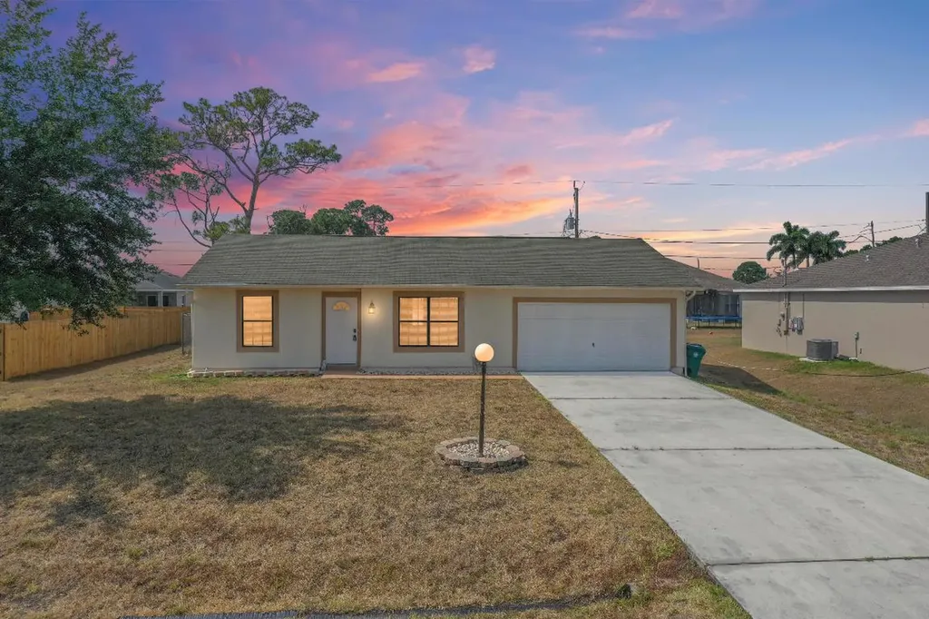 630 SW Hoffenberg Avenue Port St Lucie FL 34953