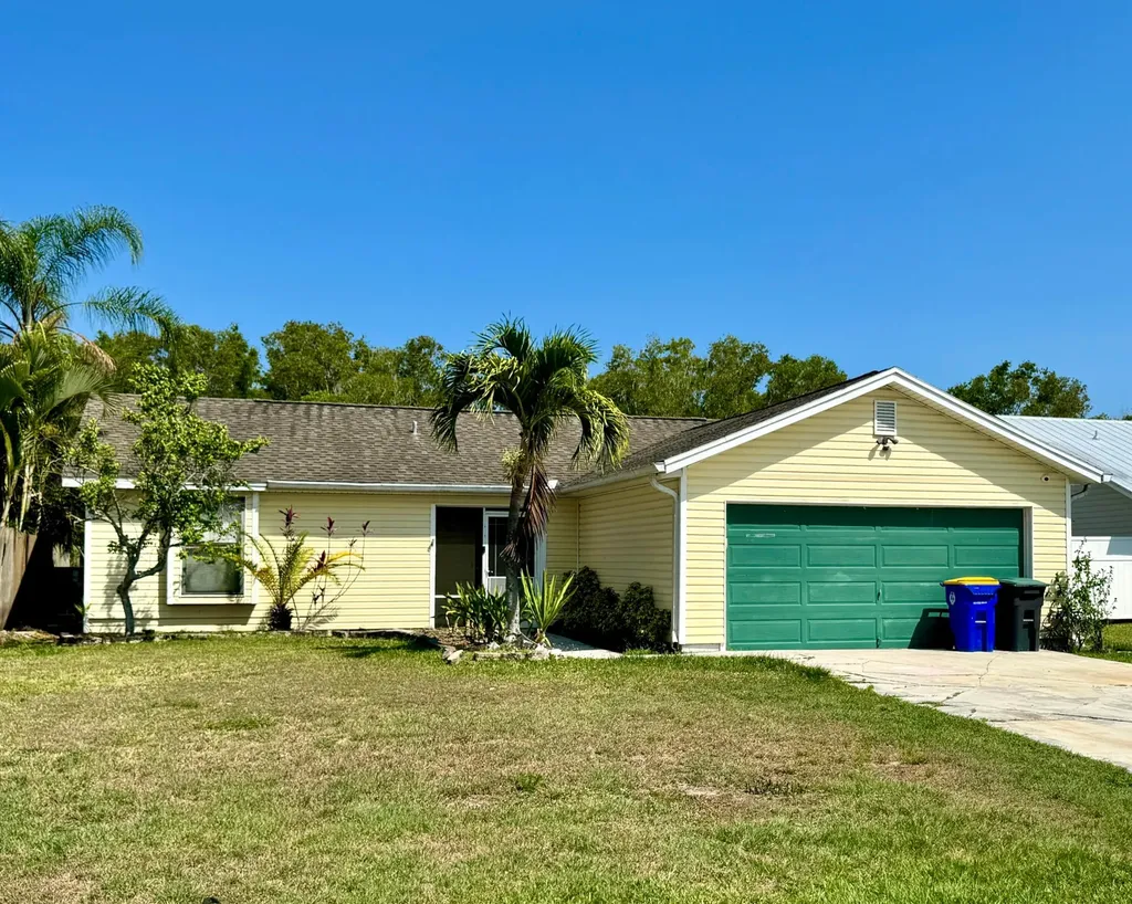 6685 SE Amyris Court Stuart FL 34997