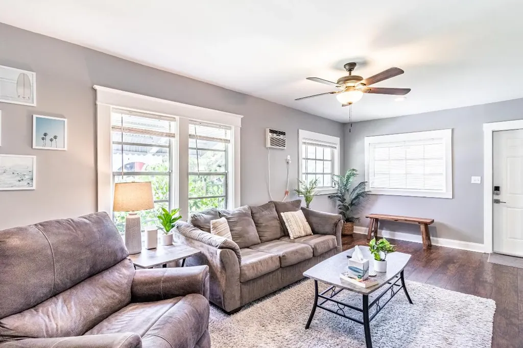411 S J Street Lake Worth Beach FL 33460