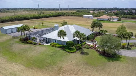 8135 White Fences Lane Vero Beach FL 32968