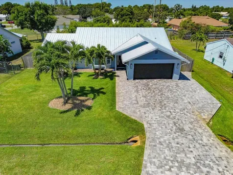 2211 SE Mandrake Circle Port St Lucie FL 34952