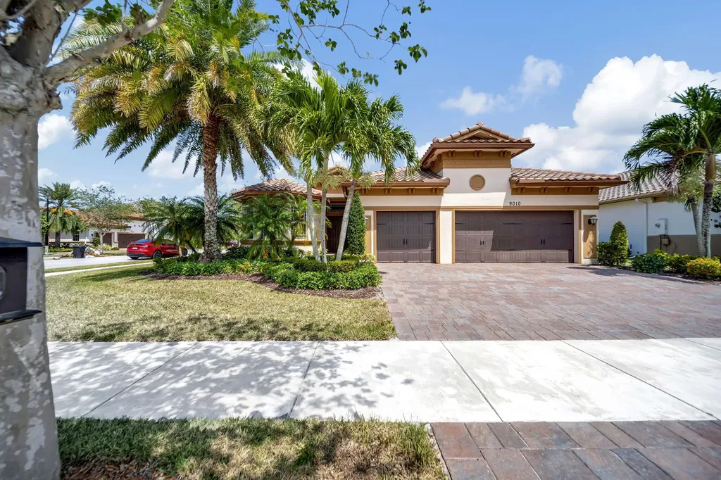 9010 Lakeview Place Parkland FL 33076