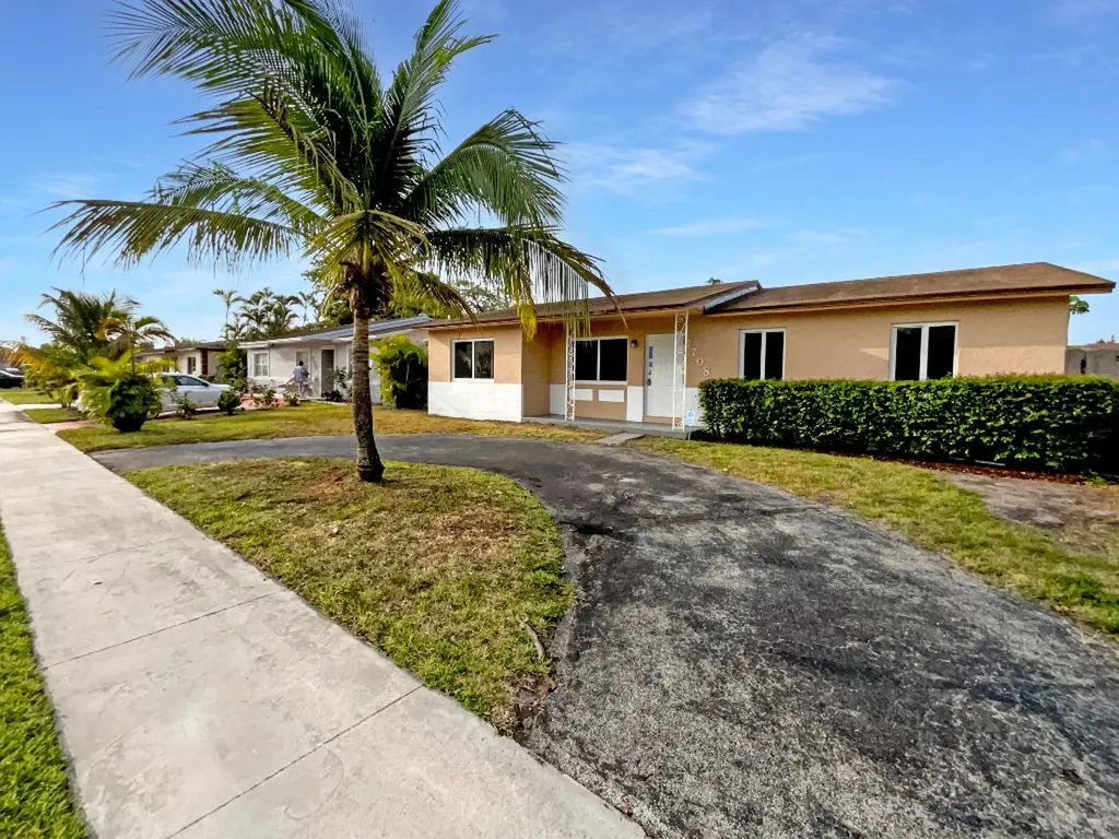 7708 SW 6th Court North Lauderdale FL 33068