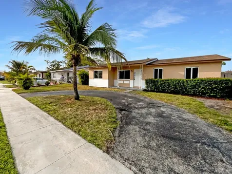 7708 SW 6th Court North Lauderdale FL 33068