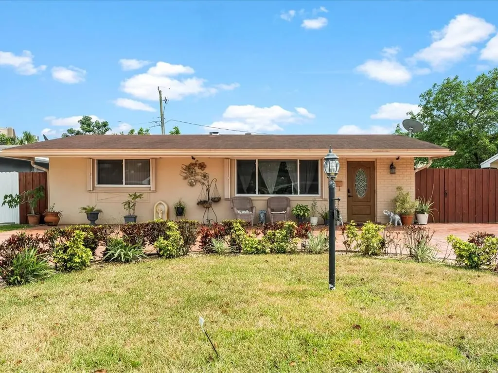 7930 NW 10th Street Pembroke Pines FL 33024