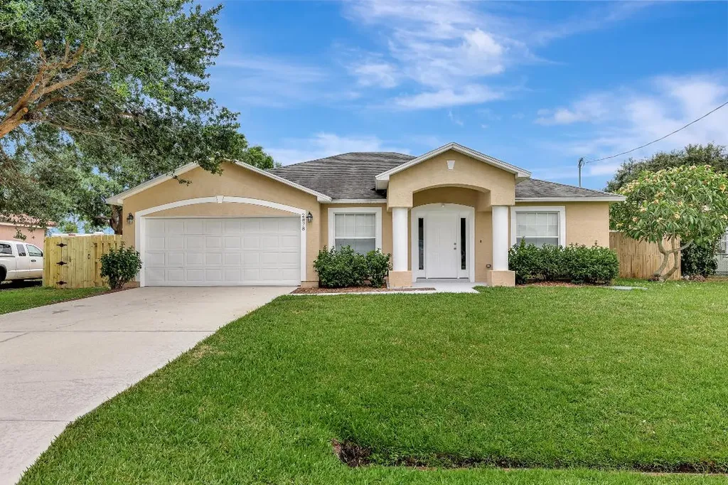 2878 SE East Blackwell Drive Port St Lucie FL 34952