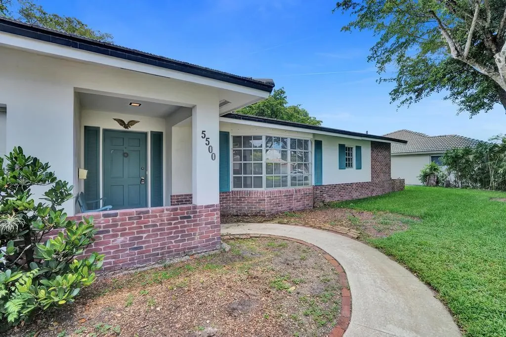 5500 SW 7th Street Plantation FL 33317