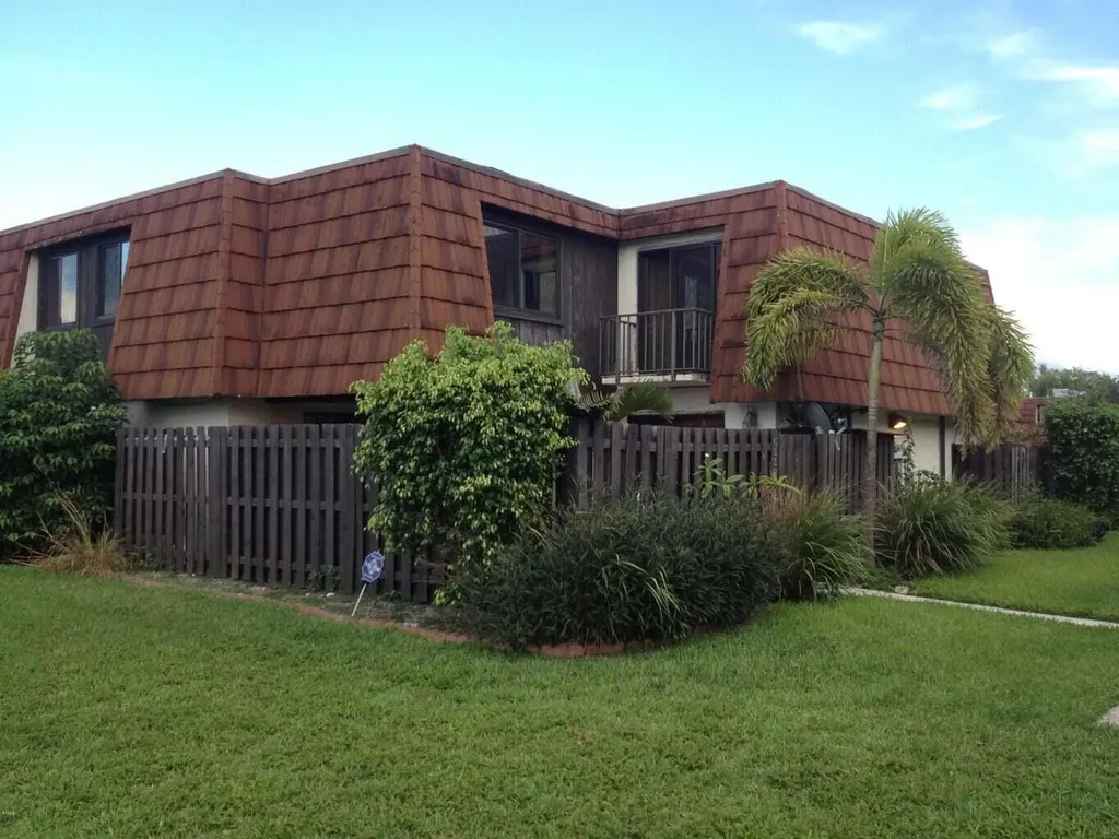 6330 Red Pine Lane Greenacres FL 33415
