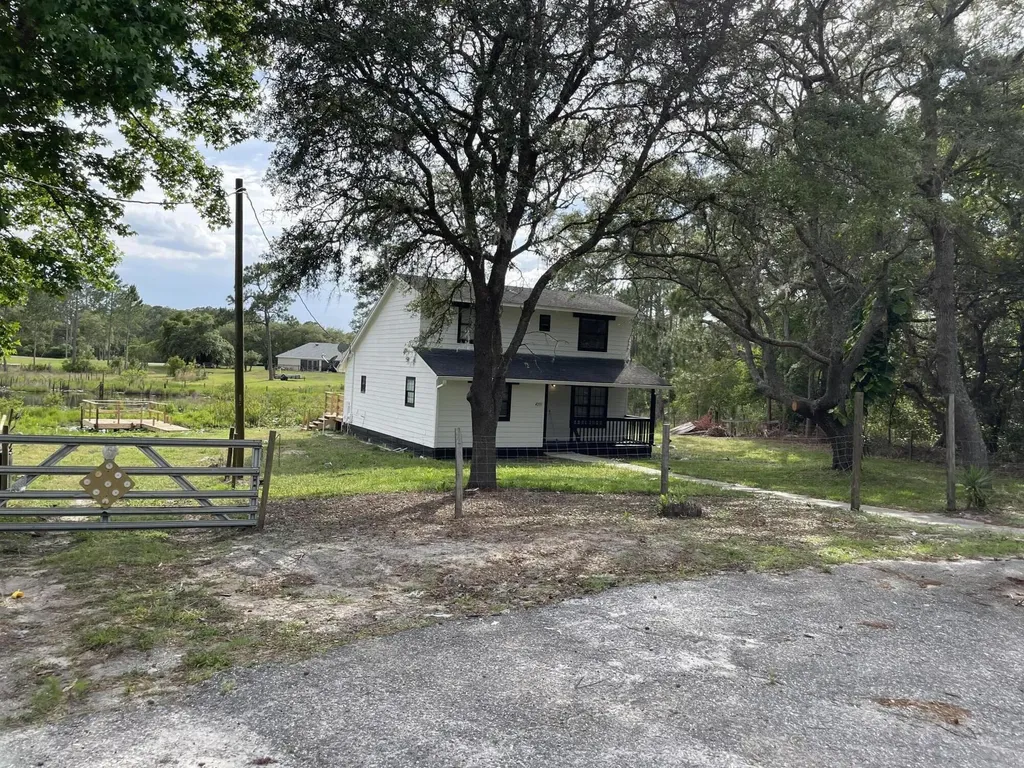 42111 Chinaberry Court Eustis FL 32736