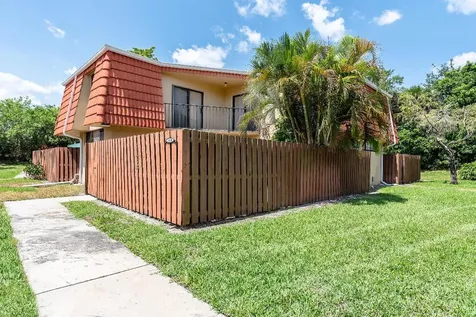 23106 Oxford Place Boca Raton FL 33433