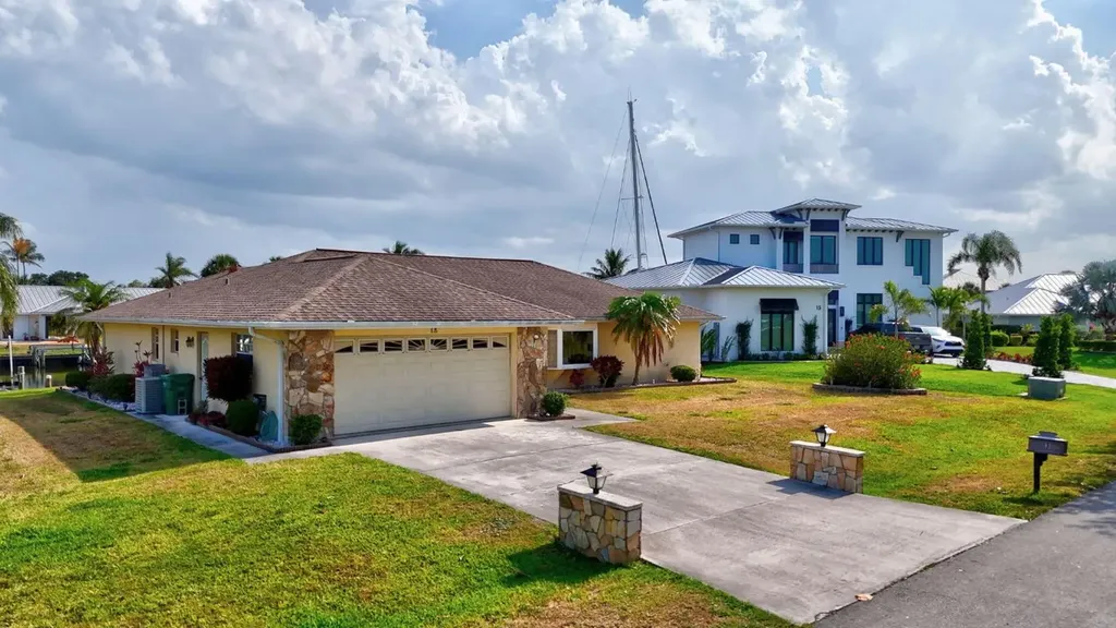 13 Crown Court Hutchinson Island FL 34949