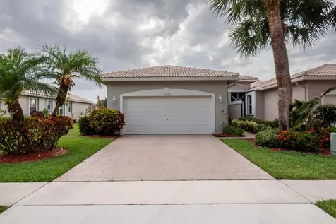 10729 Royal Caribbean Circle Boynton Beach FL 33437