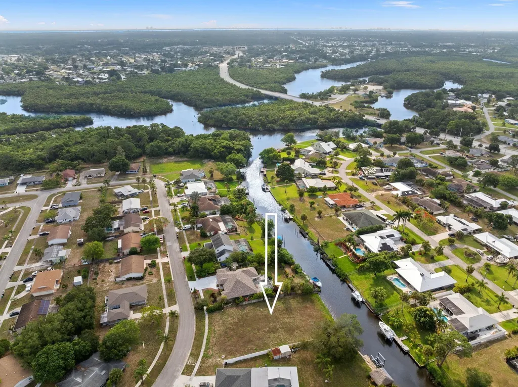 420 NE Cornwall Avenue Port St Lucie FL 34983