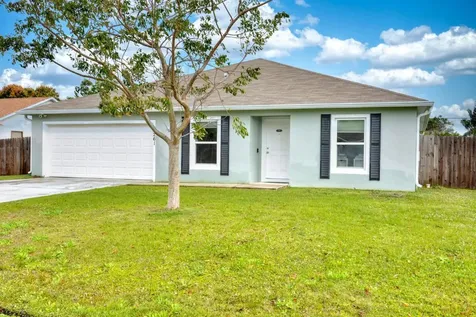 2261 SE Gaslight Street Port St Lucie FL 34952