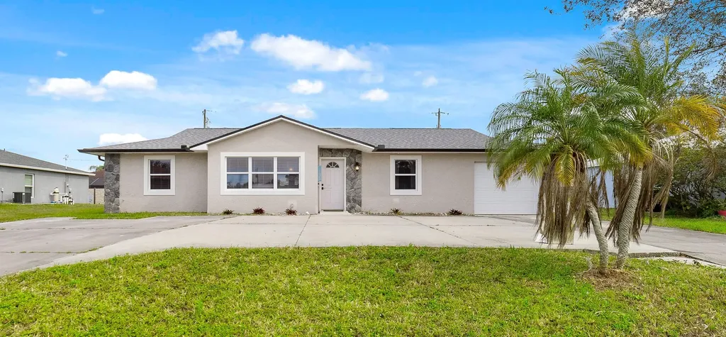 135 SW Ridgecrest Drive Port St Lucie FL 34953