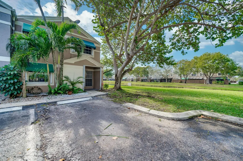 12246 SW 51st Place Cooper City FL 33330