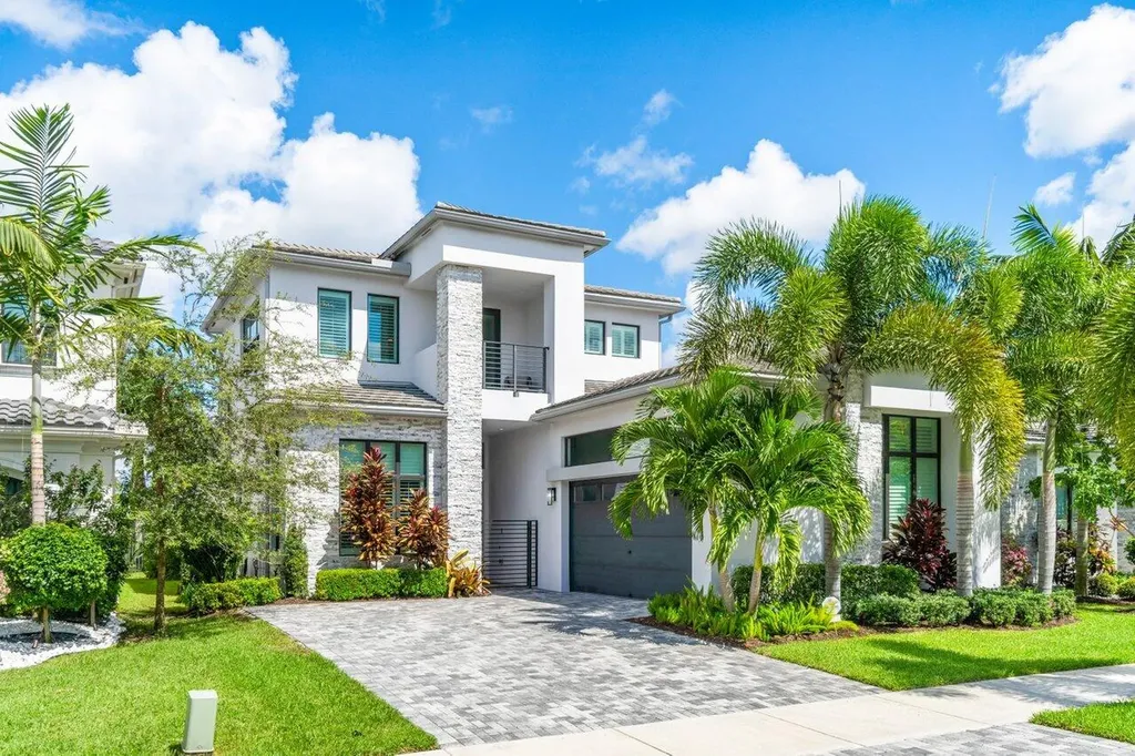 9039 Chauvet Way Boca Raton FL 33496
