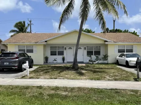 2834 N Dixie Highway Boca Raton FL 33431