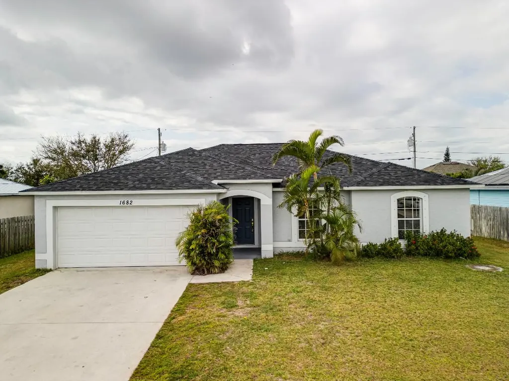 1682 SW Hampshire Lane Port St Lucie FL 34953