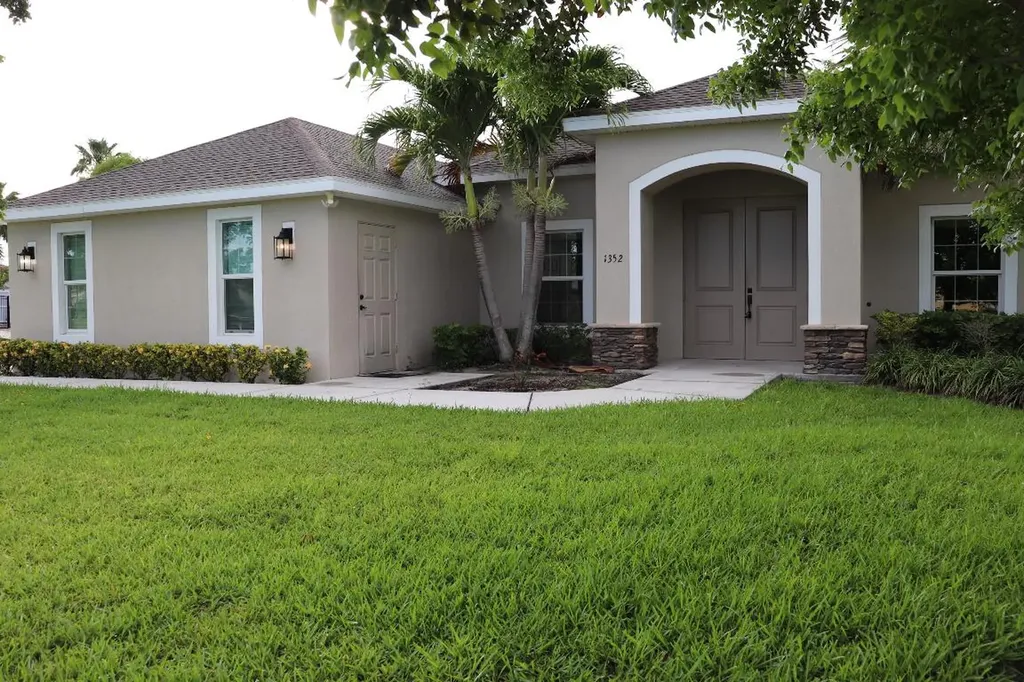 1352 SW Fletcher Lane Port St Lucie FL 34953