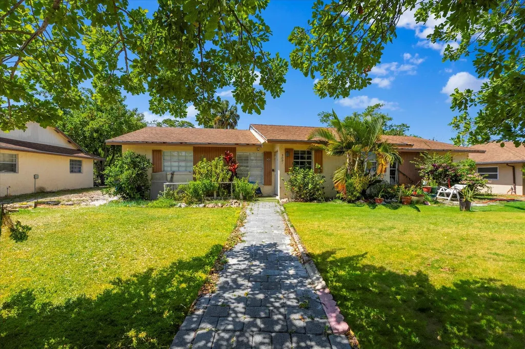 3071 SE Clayton Street Stuart FL 34997