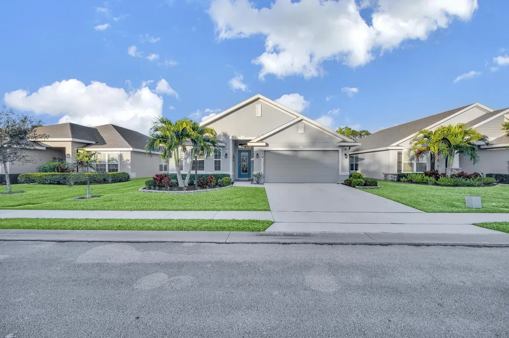879 NE Whistling Duck Way Port St Lucie FL 34983