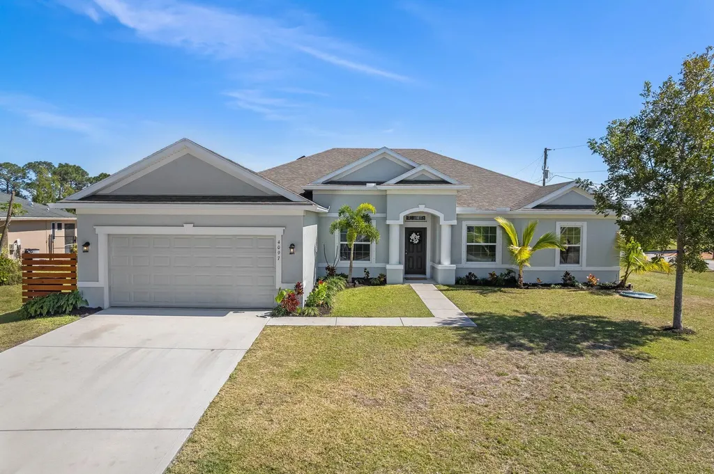 4097 SW Kidd Court Port St Lucie FL 34953