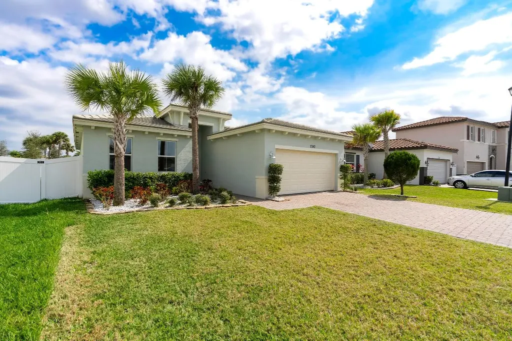 7743 NW Greenbank Circle Port St Lucie FL 34987