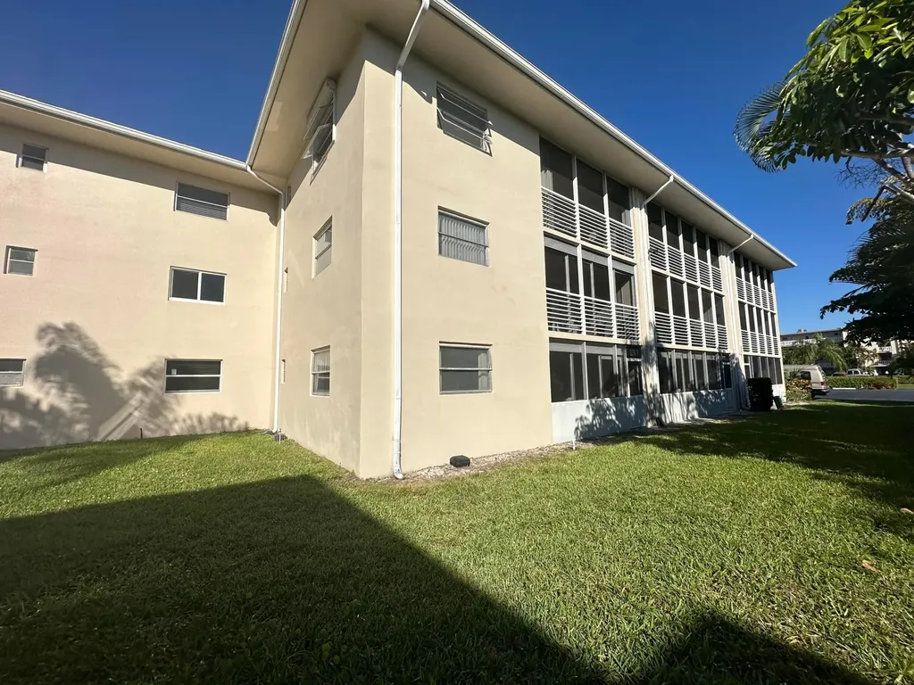 2682 S Garden Drive Lake Worth FL 33461