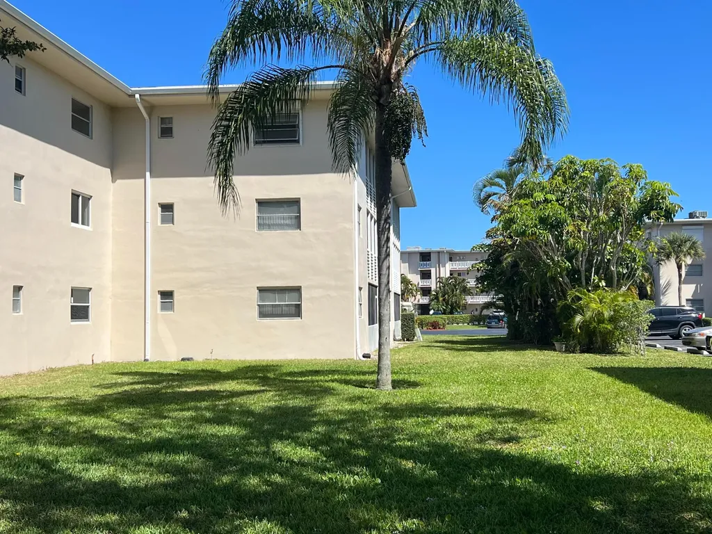 2682 S Garden Drive Lake Worth FL 33461