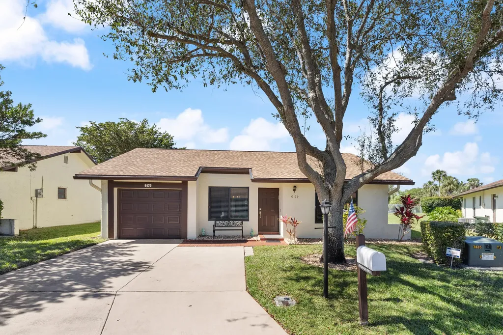 6179 Olivewood Circle Greenacres FL 33463