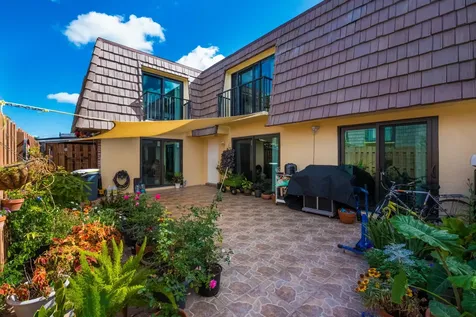 961 Springdale Circle Palm Springs FL 33461