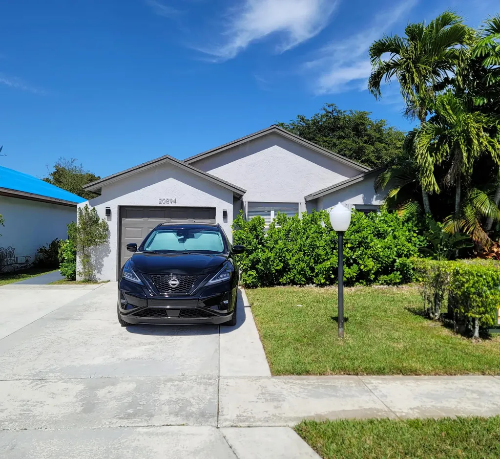 20894 Springs Terrace Boca Raton FL 33428