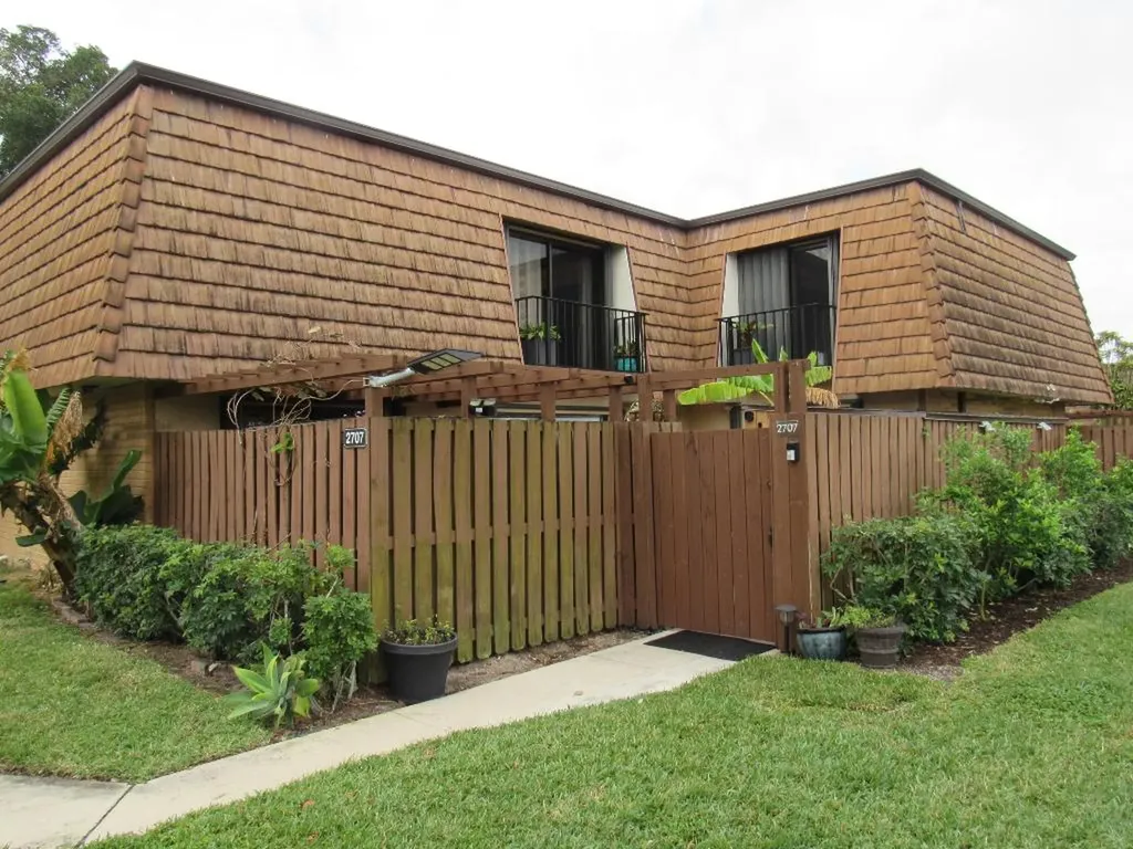 2707 27th Lane Greenacres FL 33463