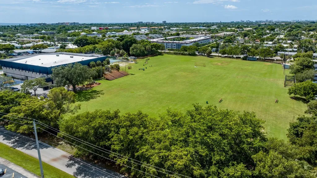 959 SE 6th Avenue Deerfield Beach FL 33441