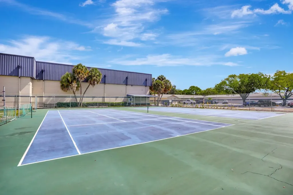 959 SE 6th Avenue Deerfield Beach FL 33441