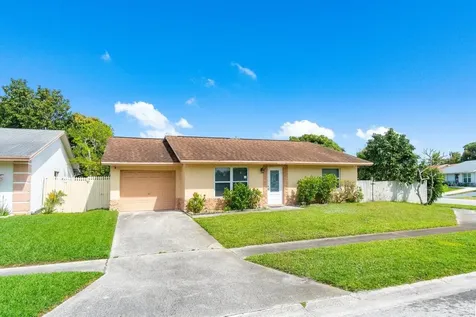 6245 Oakview Lane Lake Worth FL 33463