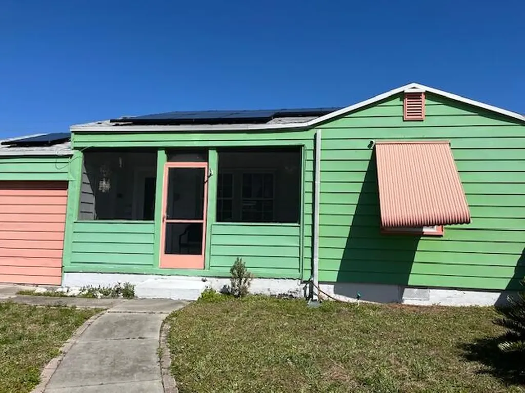 1514 13th Avenue N Lake Worth Beach FL 33460