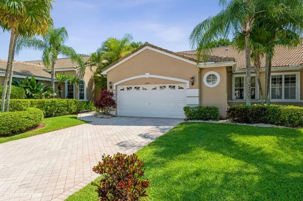 4517 Carlton Golf Drive Lake Worth FL 33449