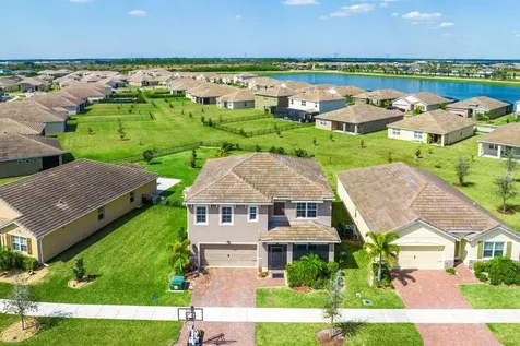 10516 SW Toren Way Port St Lucie FL 34987