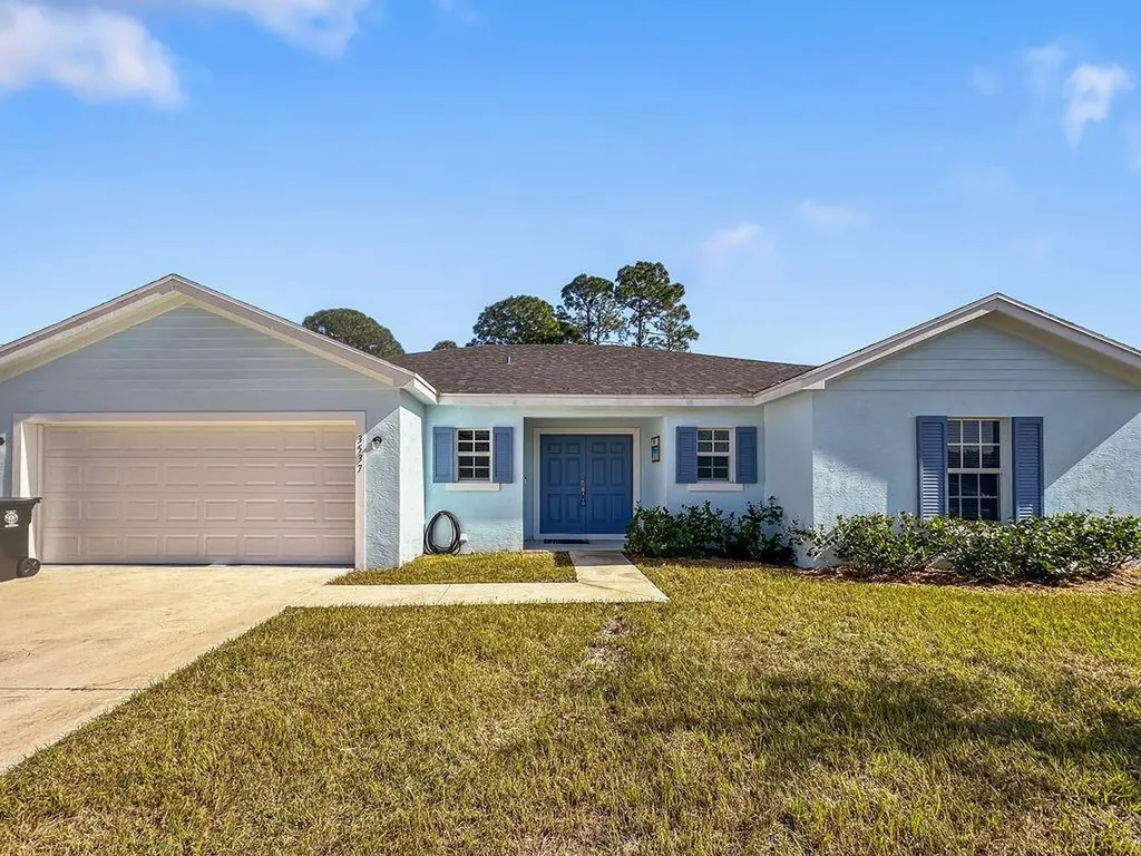3537 SW Vollmer Street Port St Lucie FL 34953