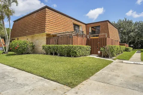 716 7th Lane Greenacres FL 33463