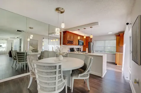 33 Clinton Court Royal Palm Beach FL 33411
