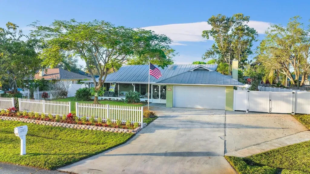 205 SW Inwood Avenue Port St Lucie FL 34984