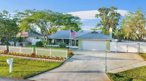 205 SW Inwood Avenue Port St Lucie FL 34984