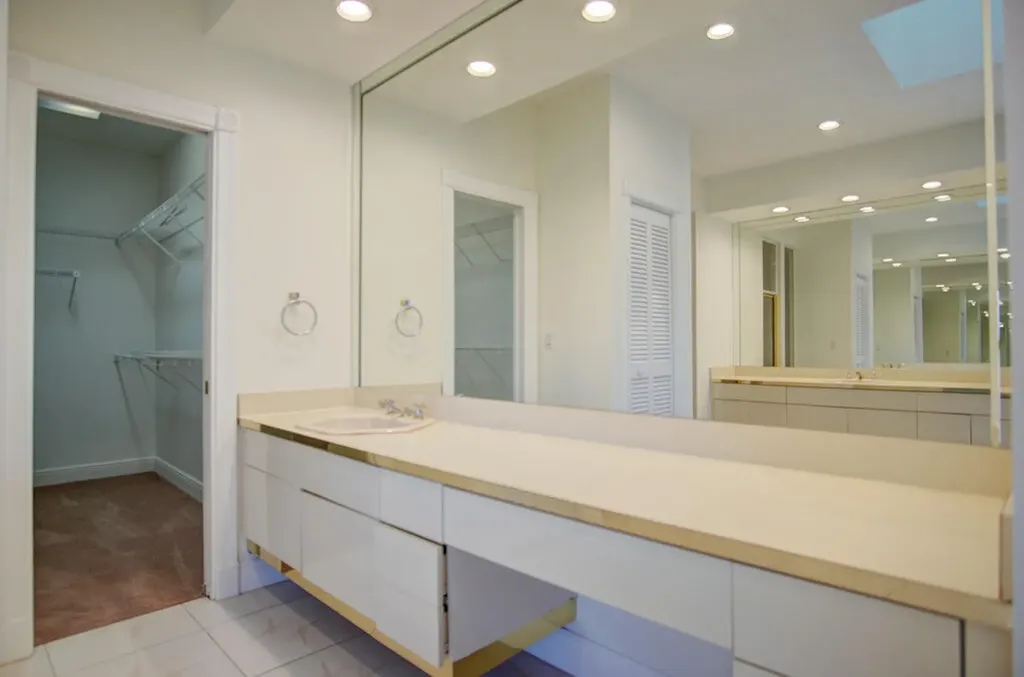 1823 SW 17th Street Boca Raton FL 33486