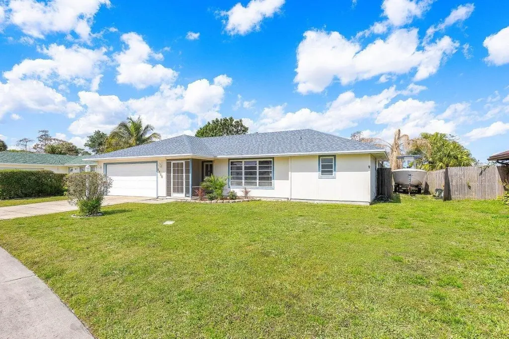 2538 Canterbury Drive S Riviera Beach FL 33407